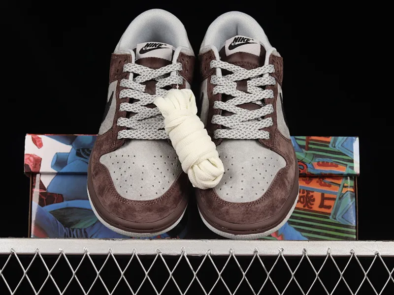 All Categories Nk SB Dunk Series Nk SB Dunk Low Low-top sneakers Otomo Katsuhiro x Nk SB Dunk Low "Steamboy OST" Creative customization collaboration Otomo Katsuhiro co-branded SB low-top sports and leisure sneakers DD9606-123